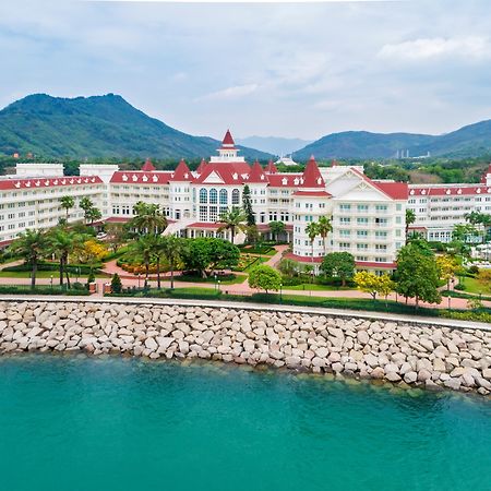 Hong Kong Disneyland Hotel Tsuen Wan  Exterior photo Disneyland Hotel
