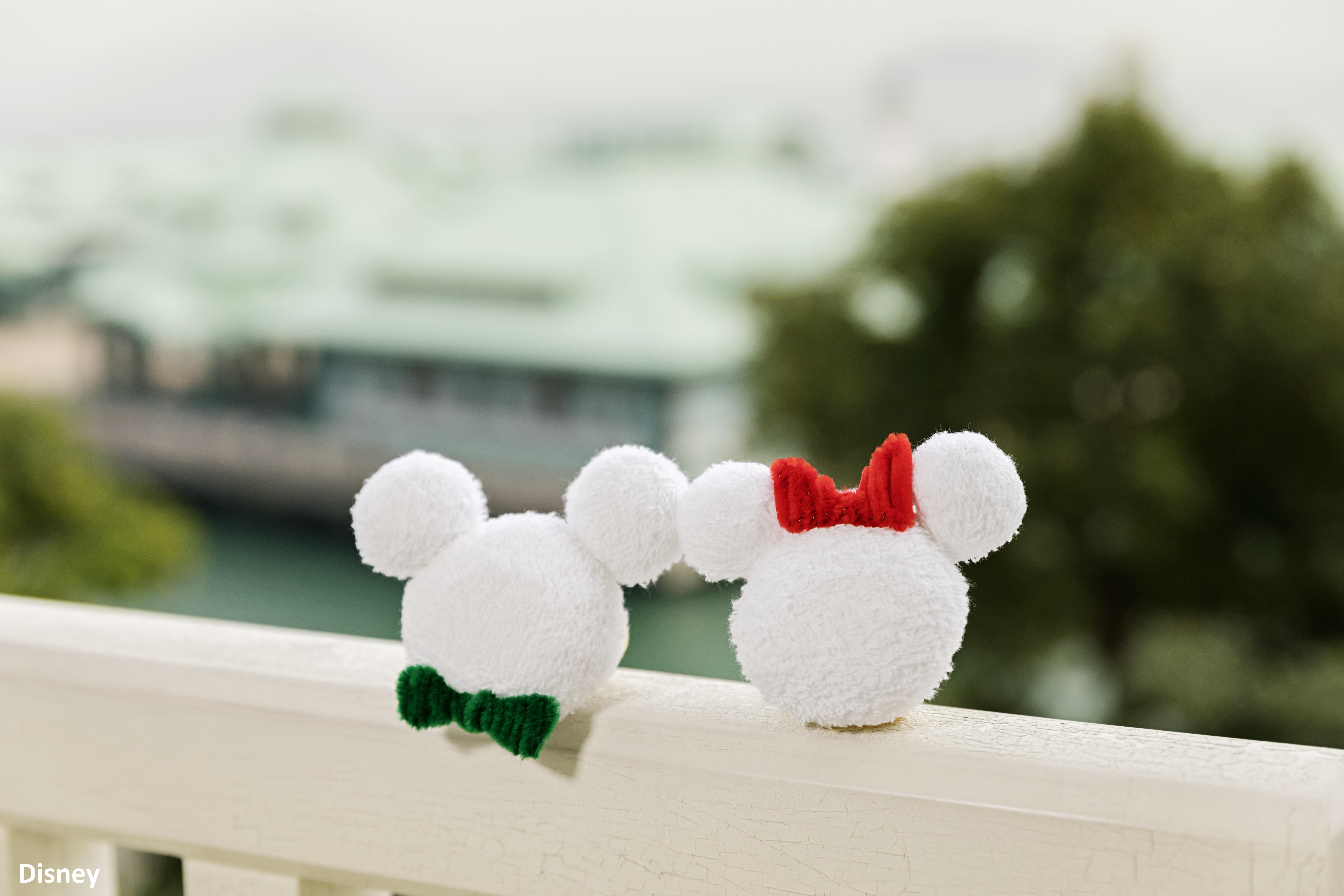 Hong Kong Disneyland Hotel Tsuen Wan  Exterior photo The Disney Christmas Snowball