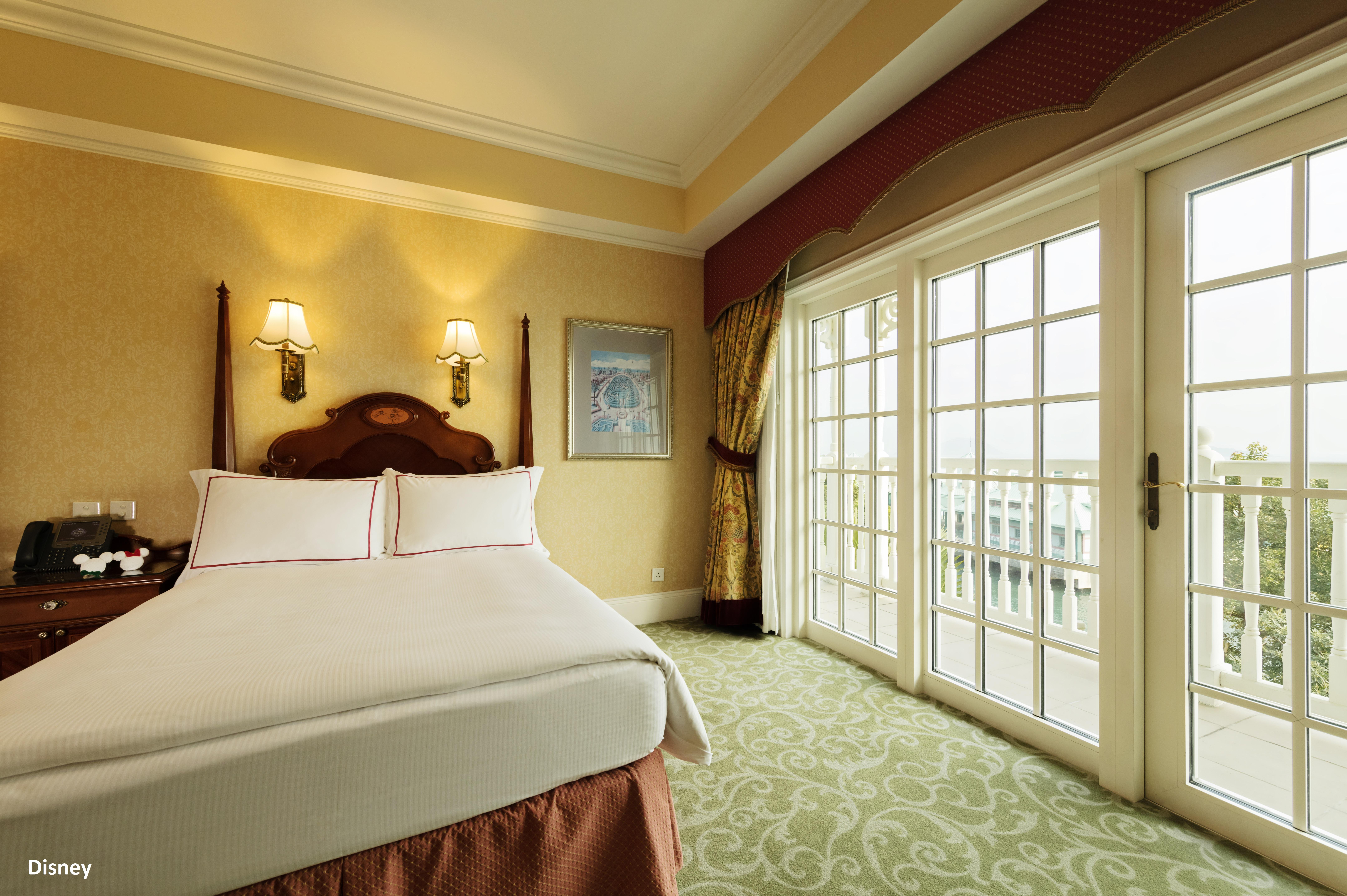 Hong Kong Disneyland Hotel Tsuen Wan  Exterior photo A bedroom at the Disney's Hollywood Studios