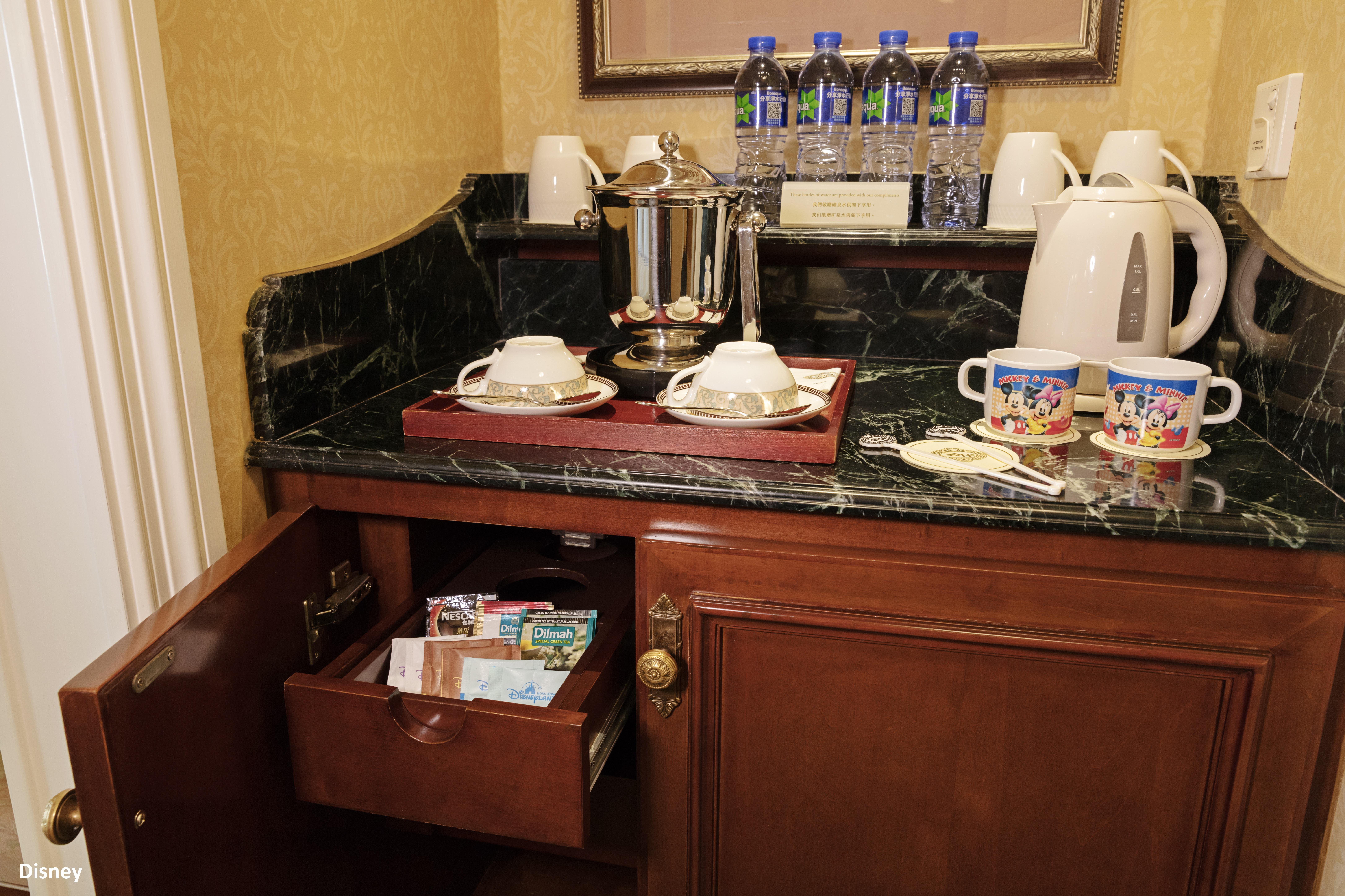 Hong Kong Disneyland Hotel Tsuen Wan  Exterior photo