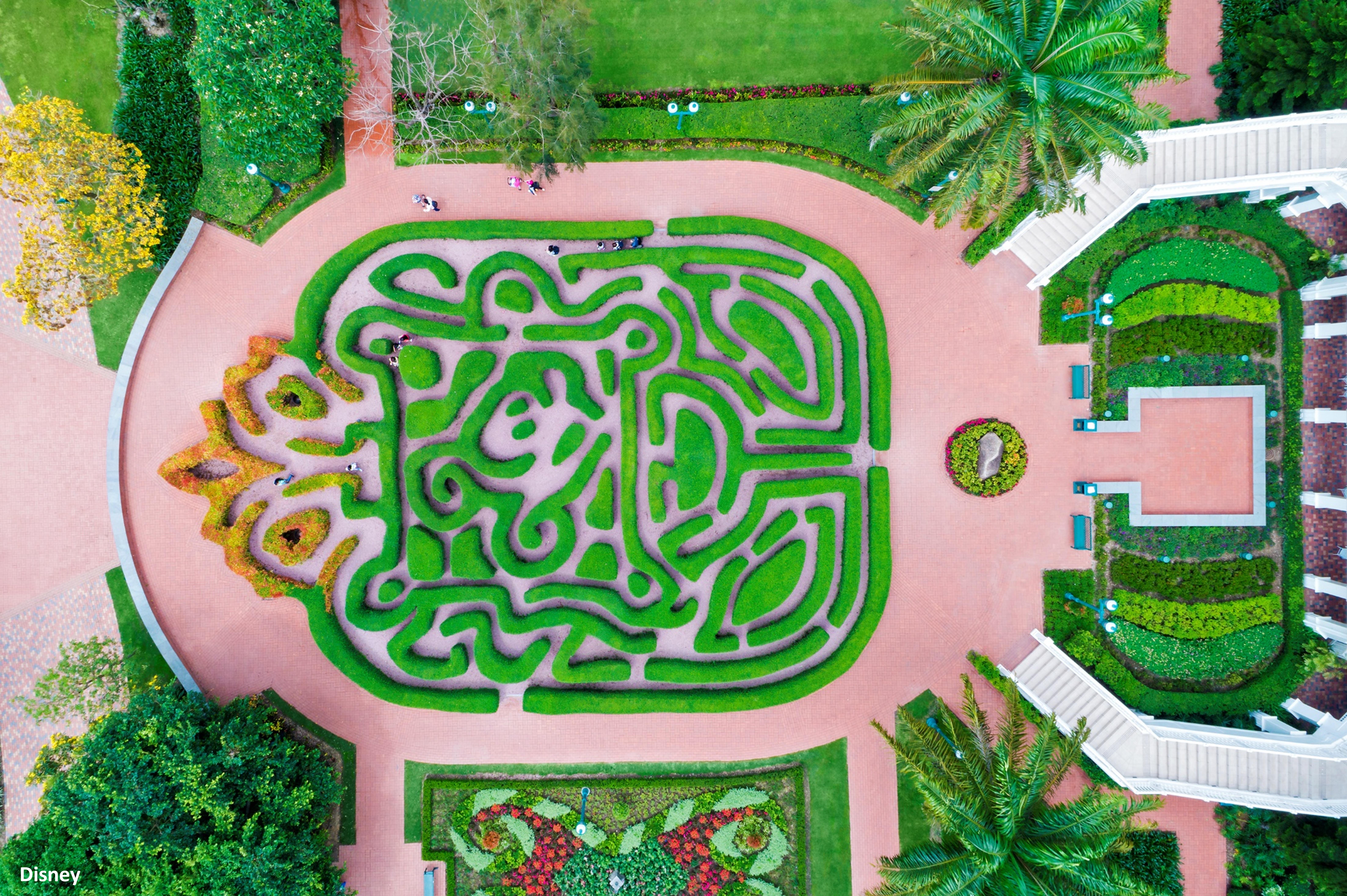 Hong Kong Disneyland Hotel Tsuen Wan  Exterior photo Aerial view of the maze