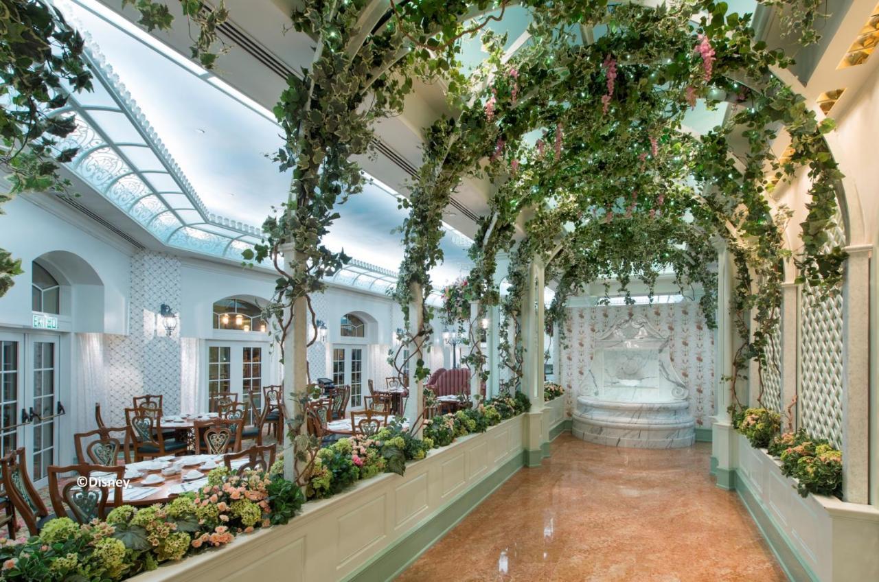 Hong Kong Disneyland Hotel Tsuen Wan  Exterior photo The White House Kitchen Garden