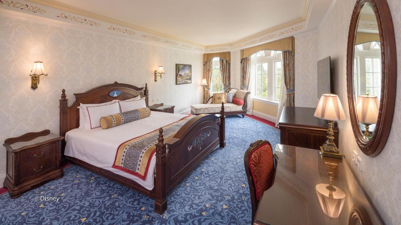 Hong Kong Disneyland Hotel Tsuen Wan  Exterior photo A room at the Imperial Hotel