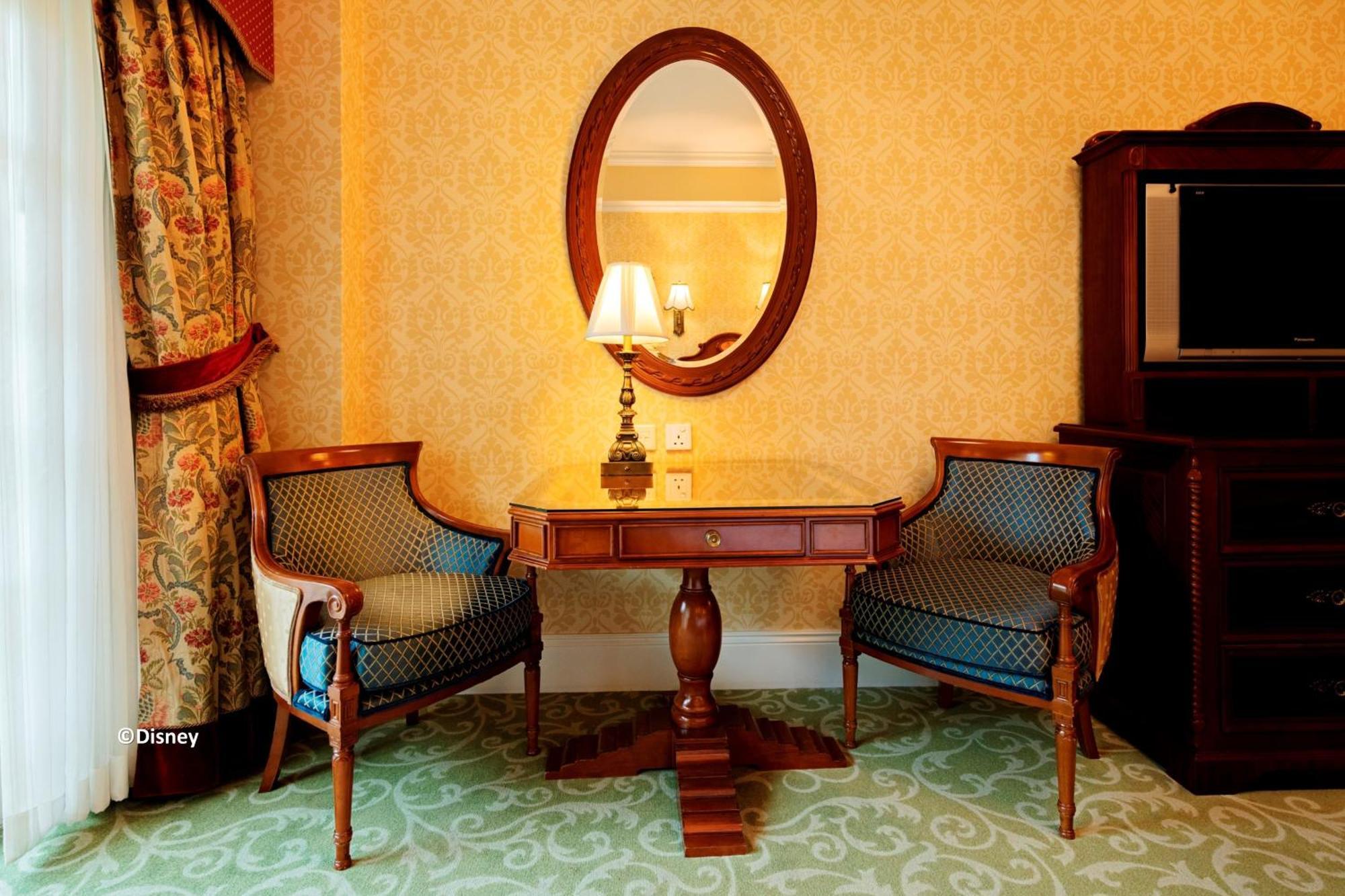 Hong Kong Disneyland Hotel Tsuen Wan  Room photo A room at the hotel