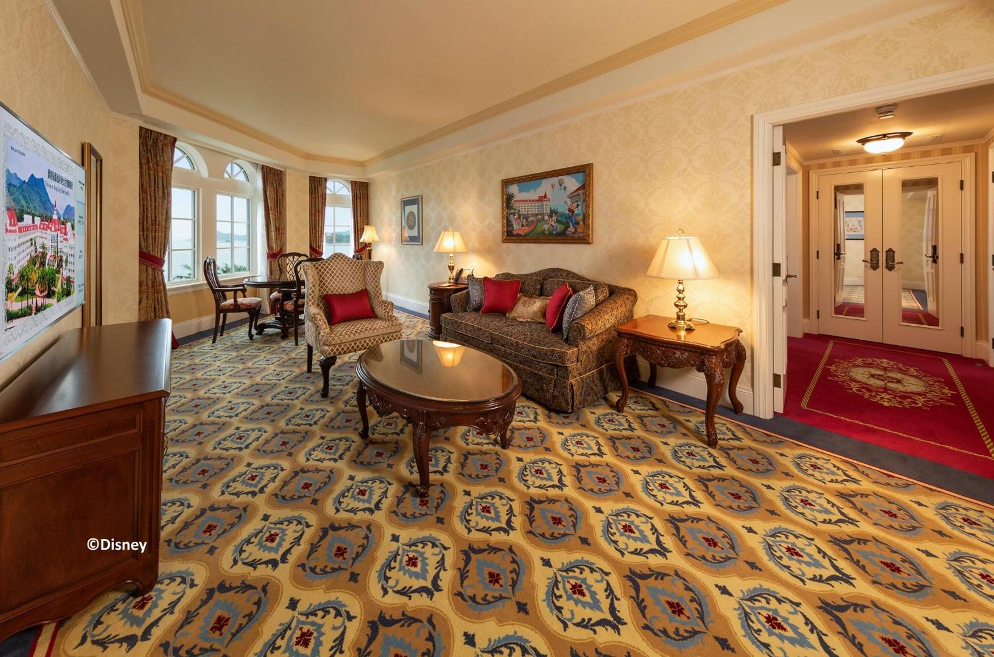 Hong Kong Disneyland Hotel Tsuen Wan  Room photo A living room at the Grand Hotel