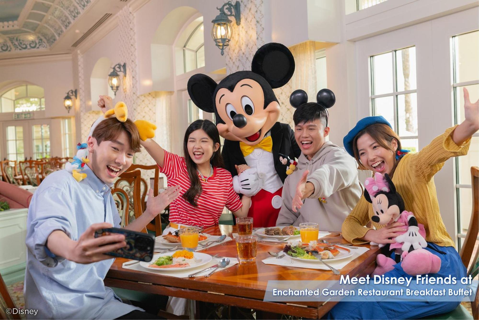 Hong Kong Disneyland Hotel Tsuen Wan  Exterior photo
